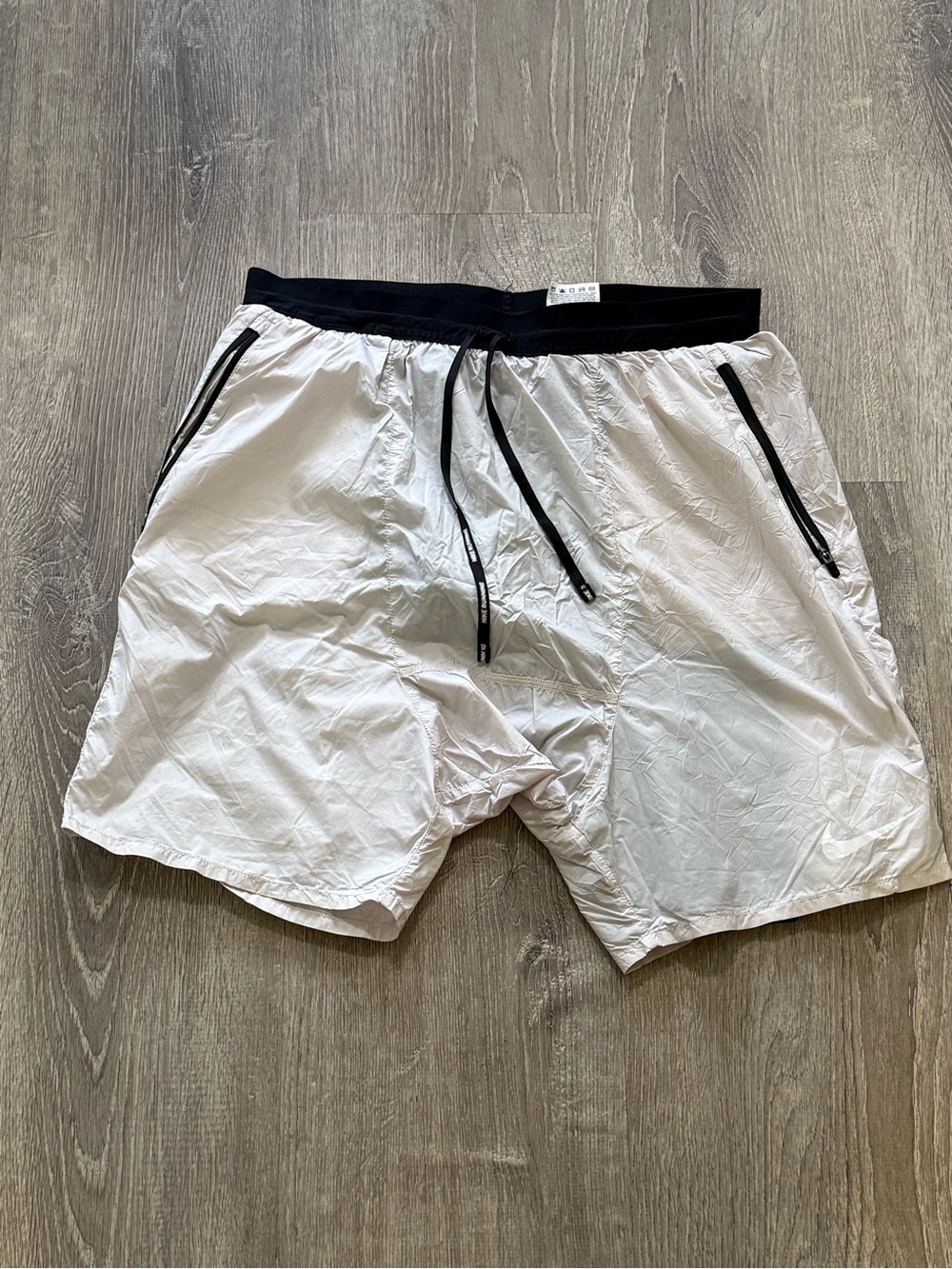 Nike Running - Flex Run Division Stride Elevate Dri-FIT Shorts - Men size large